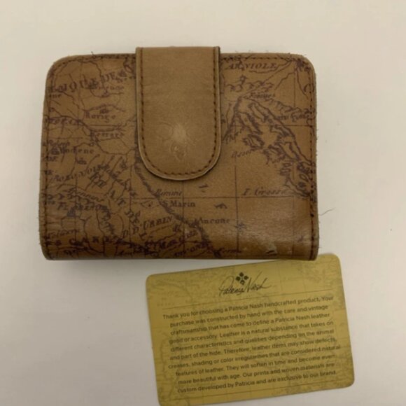Awesome pre-owned Patricia Nash Iberia Signature Maps Wallet in Riot Rust - Picture 1 of 8